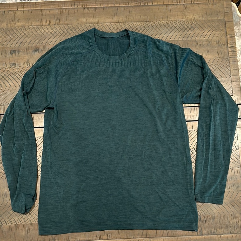 Men's Lululemon Green Long Sleeve Shirt